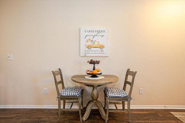 139 Preswicke Ml, Blacklick, OH 43004 - dining area with baseboards and wood finished floors