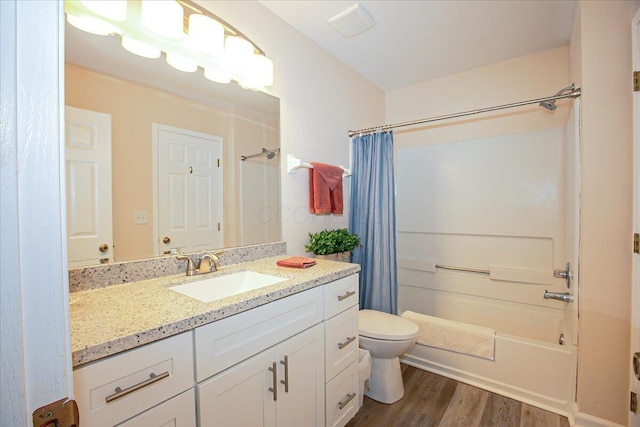 139 Preswicke Ml, Blacklick, OH 43004 - full bath featuring toilet, vanity, shower / bath combination with curtain, and wood finished floors