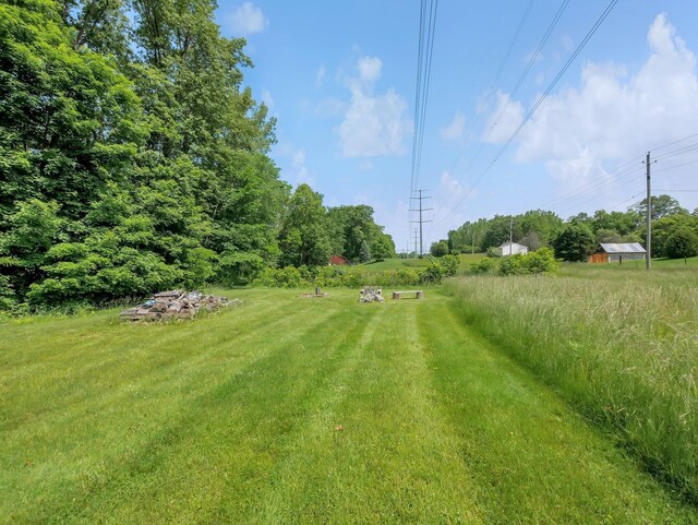8587 Blacks Rd, Pataskala, OH 43062 - view of grassy yard