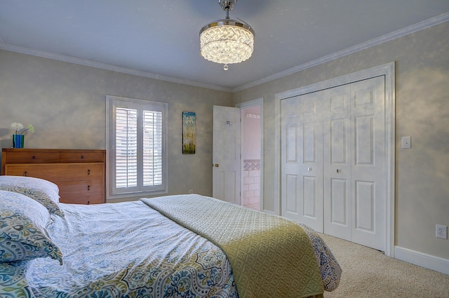 651 S 6th St, Columbus, OH 43206 - carpeted bedroom featuring baseboards, a chandelier, a closet, and ornamental molding