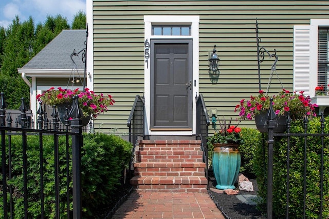 651 S 6th St, Columbus, OH 43206 - view of doorway to property