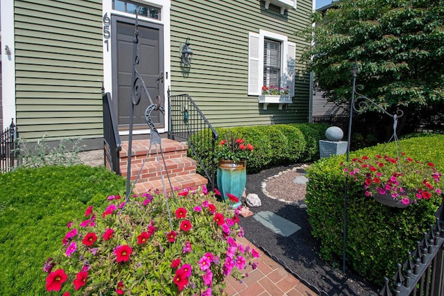 651 S 6th St, Columbus, OH 43206 - view of doorway to property