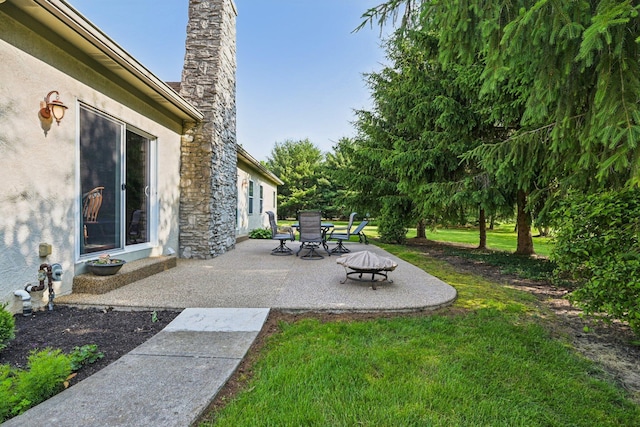 5337 Teresas Trl, Galena, OH 43021 - view of grassy yard featuring a patio area