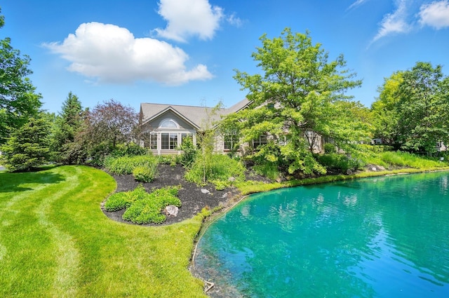 4298 Bridgeside Pl, New Albany, OH 43054 - back of house with a yard