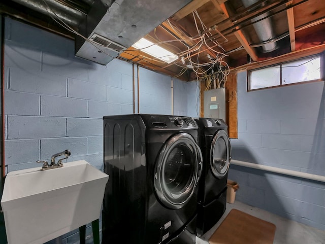 2908 Torrey Pines Dr, Pickerington, OH 43147 - washroom featuring washing machine and dryer