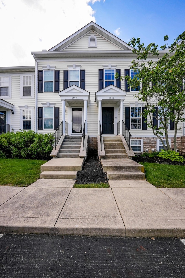 5801 Bridgehampton Dr, New Albany, OH 43054 - view of front of property