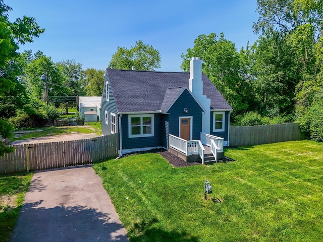 1271 Moundview Ave, Columbus, OH 43207 - view of front facade featuring a chimney and roof with shingles