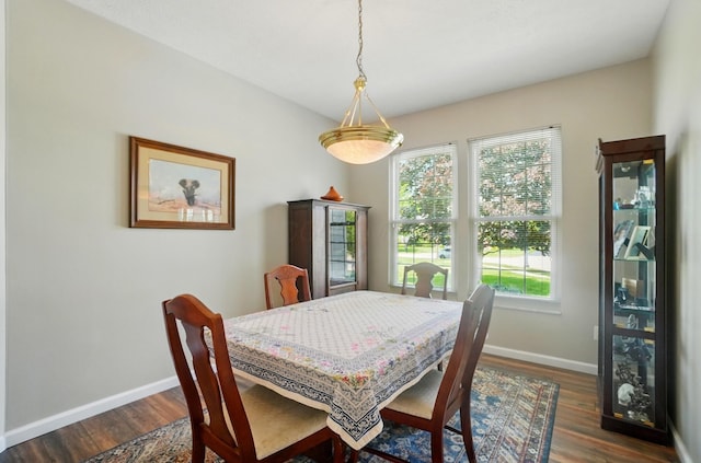 583 Marhurst Ct, Galloway, OH 43119 - dining space featuring dark wood-type flooring and baseboards