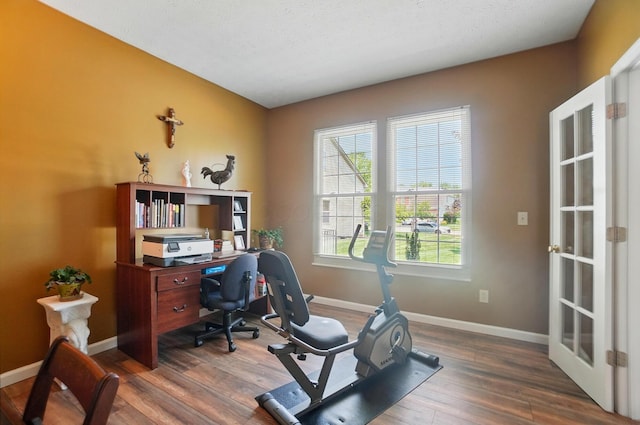 583 Marhurst Ct, Galloway, OH 43119 - office space with dark wood finished floors and baseboards