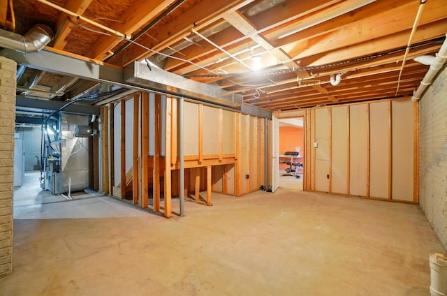 583 Marhurst Ct, Galloway, OH 43119 - unfinished basement featuring heating unit