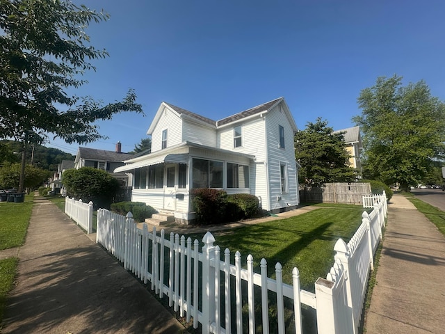 600 N Maple St, Lancaster, OH 43130 - view of front of home