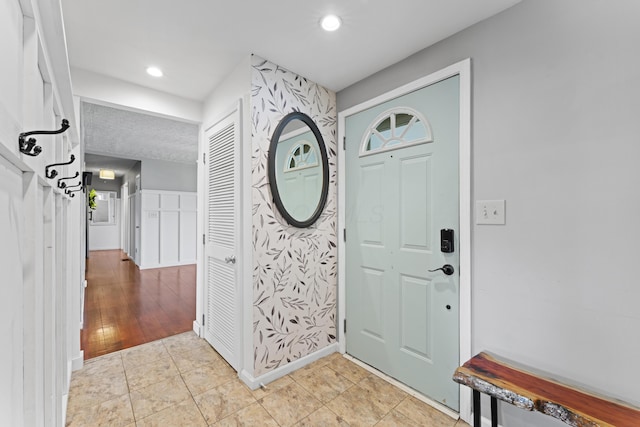 2147 Summit View Rd, Powell, OH 43065 - foyer featuring recessed lighting