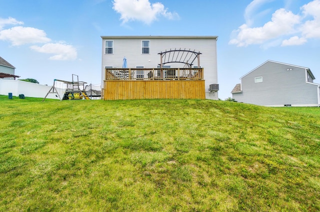 560 Green Forest Pl, Lithopolis, OH 43136 - rear view of property with a deck