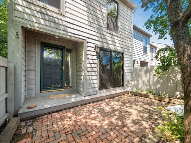 3120 Walden Ravines, Columbus, OH 43221 - property entrance featuring a patio area
