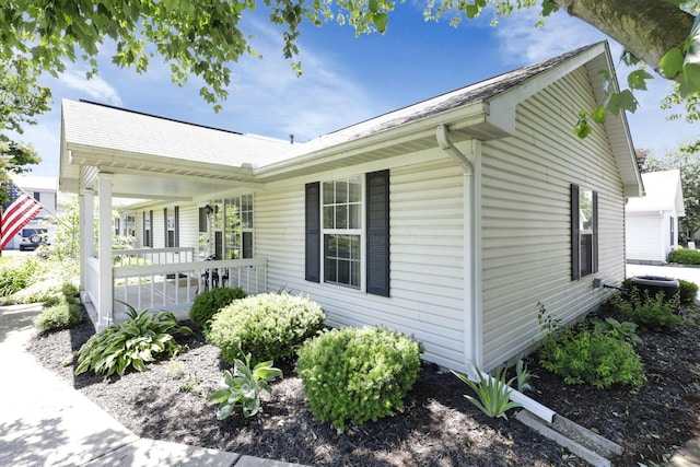 1318 Hillview Cir E, Newark, OH 43055 - view of property exterior featuring covered porch