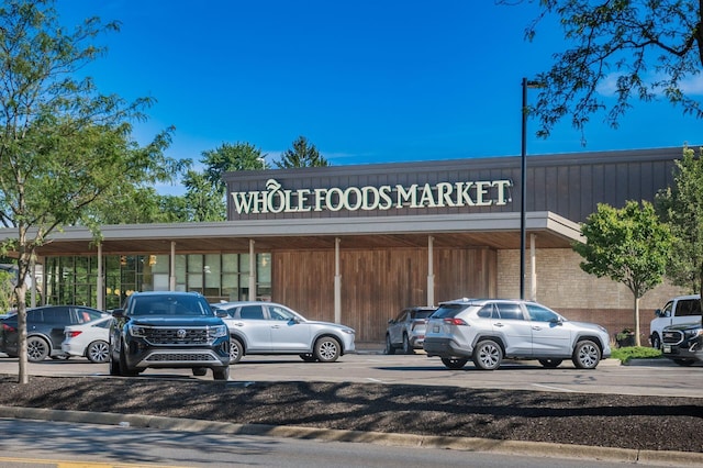 1775 NW Ct Unit 114 J, Columbus, OH 43212 - view of uncovered parking lot