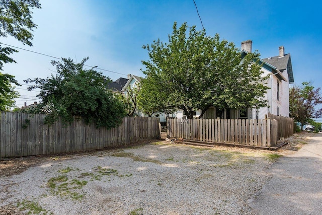 369 E Main St, Circleville, OH 43113 - view of fenced yard