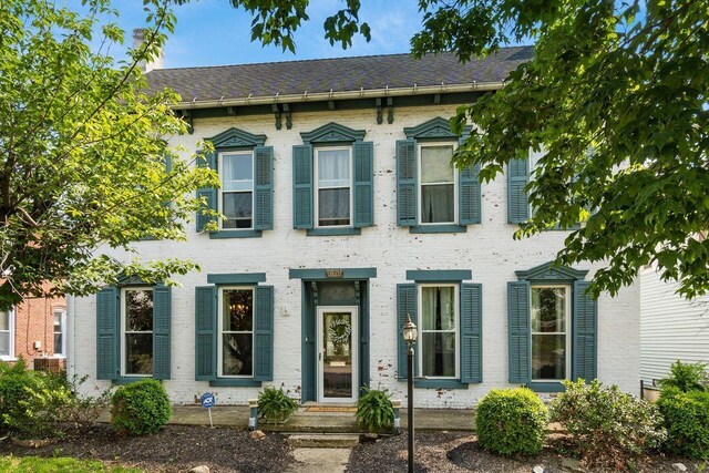 369 E Main St, Circleville, OH 43113 - view of front facade featuring brick siding