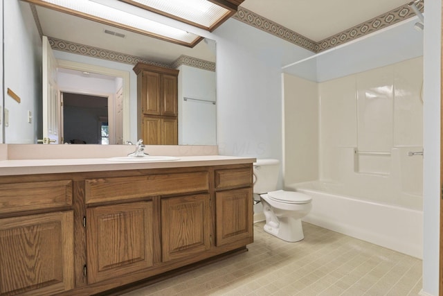 53 Stone House Ct, Newark, OH 43055 - bathroom featuring toilet, vanity, and bathtub / shower combination