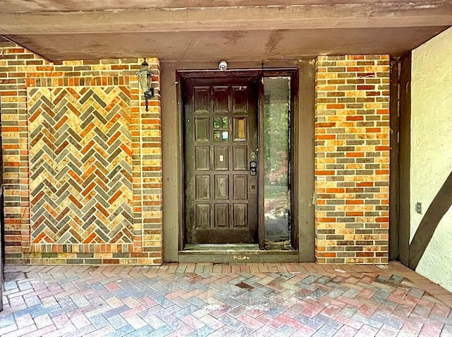 5401 Plantation Rd, Sunbury, OH 43074 - doorway to property featuring brick siding