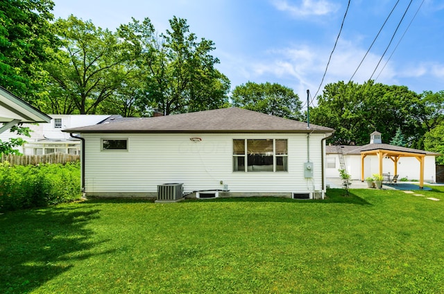410 Acton Rd, Columbus, OH 43214 - rear view of property with a gazebo