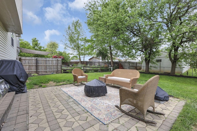 840 Gulliver Dr, Columbus, OH 43207 - view of patio with area for grilling