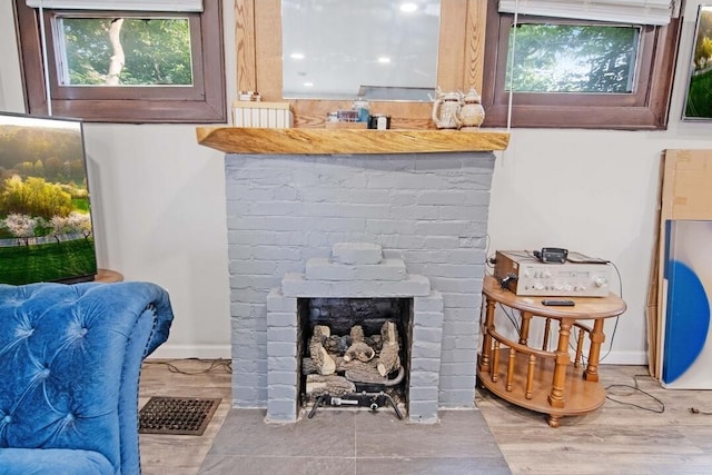 926 Harmon Ave, Columbus, OH 43223 - detailed view of a fireplace and baseboards