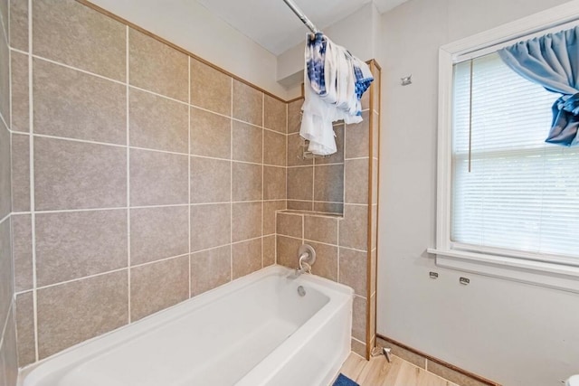 926 Harmon Ave, Columbus, OH 43223 - full bathroom featuring plenty of natural light, shower / bath combination with curtain, and baseboards