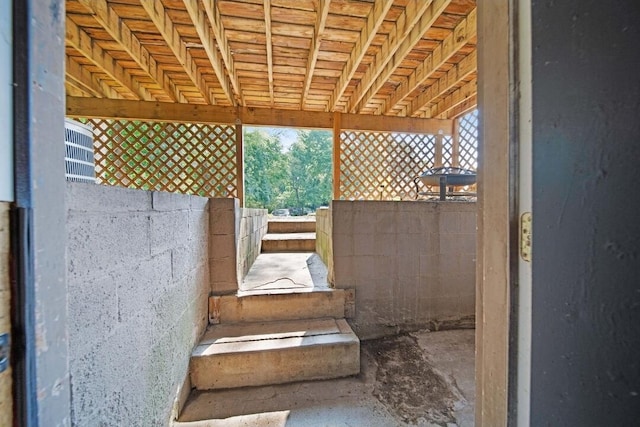 926 Harmon Ave, Columbus, OH 43223 - view of patio