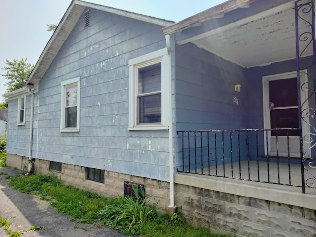 2007 Dunbar Dr, Columbus, OH 43224 - view of side of home