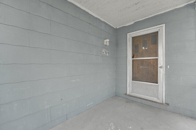 2007 Dunbar Dr, Columbus, OH 43224 - entrance to property