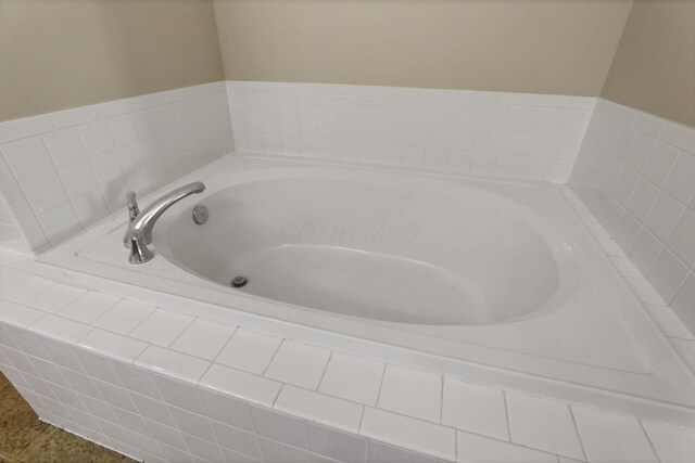 6370 Portrait Cir Unit 103, Westerville, OH 43081 - bathroom with a bath