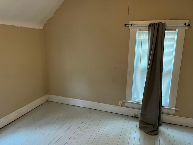 170 E Maynard Ave, Columbus, OH 43202 - empty room with hardwood / wood-style flooring and baseboards