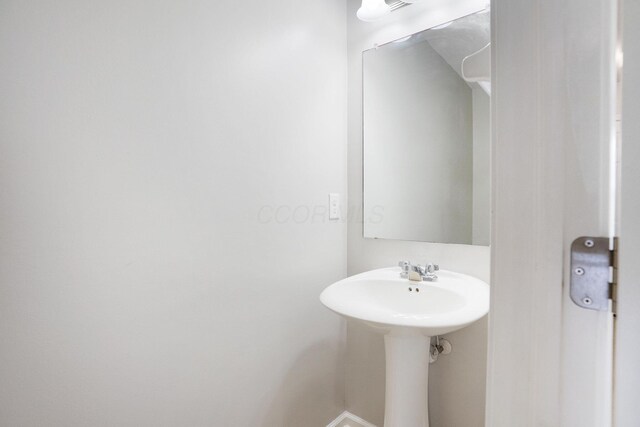 605 Kingshurst Dr, Blacklick, OH 43004 - photo 23