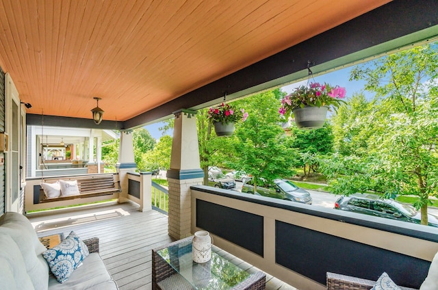 138 E Kelso Rd, Columbus, OH 43202 - view of porch