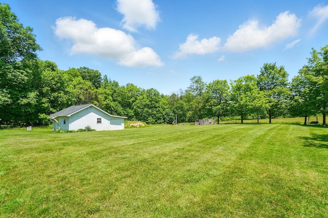 5350 Brook Rd NW, Lancaster, OH 43130 - view of grassy yard featuring a view of trees