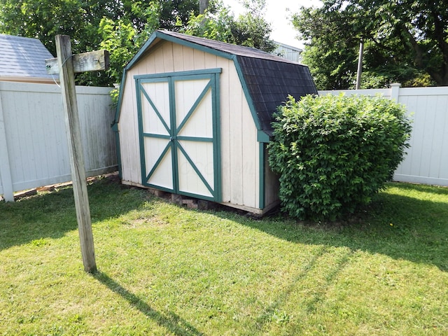 5082 Sutherland Dr, Columbus, OH 43207 - view of shed