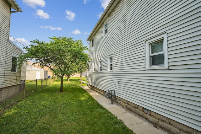 147 Schultz Ave, Columbus, OH 43222 - view of yard