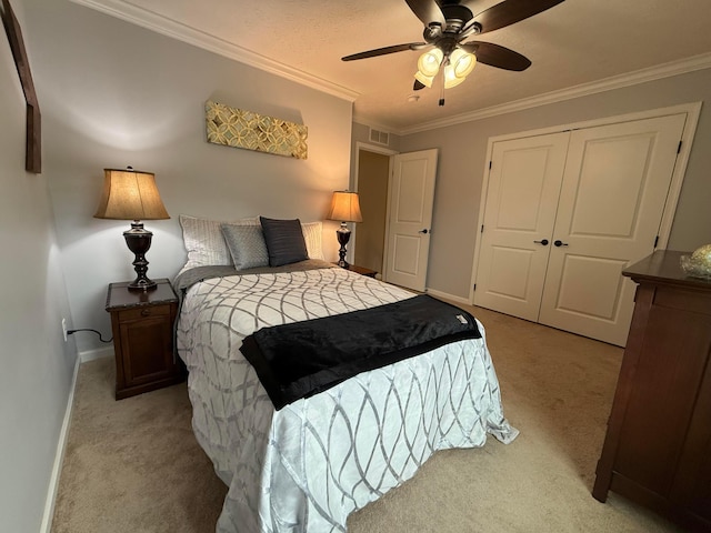 150 Shawnee Dr, Pickerington, OH 43147 - bedroom featuring carpet, baseboards, crown molding, a closet, and ceiling fan