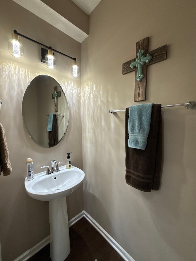 150 Shawnee Dr, Pickerington, OH 43147 - bathroom with wood finished floors and baseboards