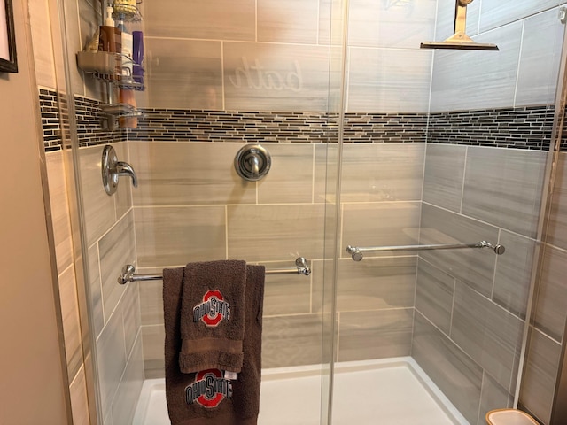 150 Shawnee Dr, Pickerington, OH 43147 - full bath with a tile shower