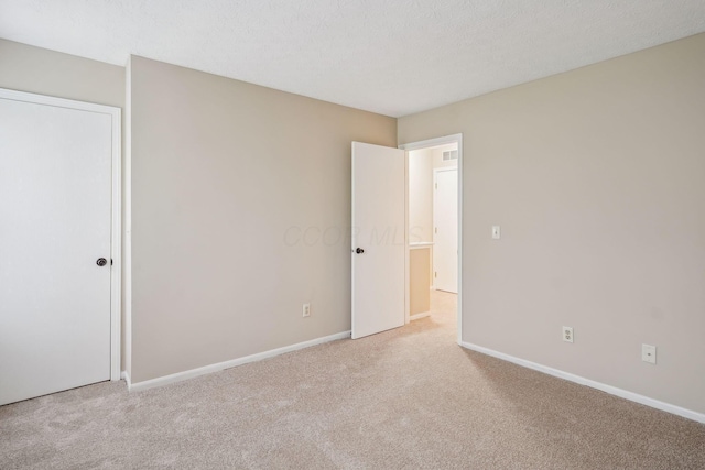 5905 Shadow Lake Cir, Columbus, OH 43235 - unfurnished bedroom featuring carpet floors and baseboards