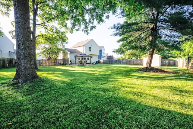 3476 Bayspirit Ct, Reynoldsburg, OH 43068 - fenced backyard featuring a shed