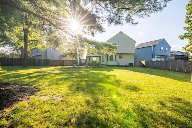 3476 Bayspirit Ct, Reynoldsburg, OH 43068 - fenced backyard featuring a gazebo and a patio