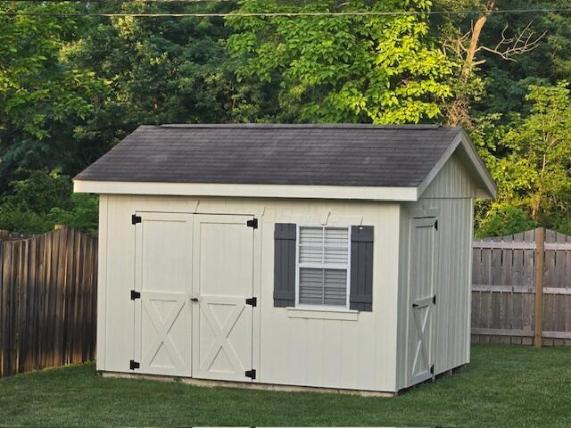 3476 Bayspirit Ct, Reynoldsburg, OH 43068 - view of shed featuring a fenced backyard