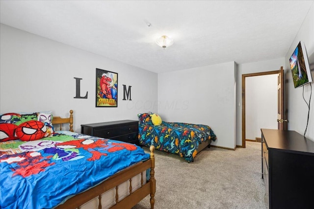 685 Hawthorne Dr, Circleville, OH 43113 - bedroom featuring light carpet