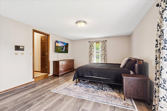 685 Hawthorne Dr, Circleville, OH 43113 - bedroom with wood finished floors and baseboards