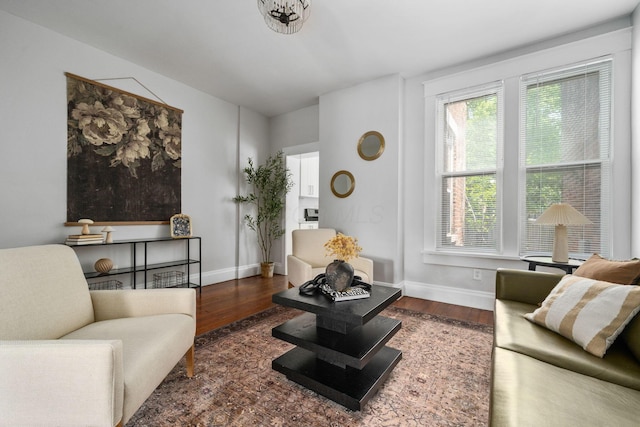 994 Delaware Ave, Columbus, OH 43201 - living area with wood finished floors and baseboards