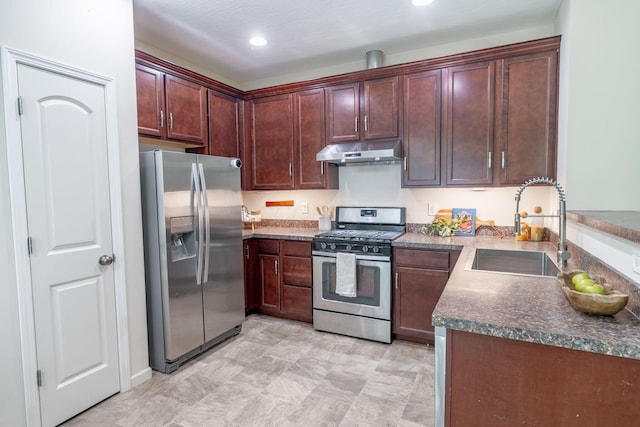 140 Broadstone Cir E, Blacklick, OH 43004 - kitchen with stainless steel appliances, under cabinet range hood, a sink, dark countertops, and recessed lighting