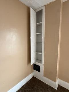863 E Whittier St, Columbus, OH 43206 - view of closet